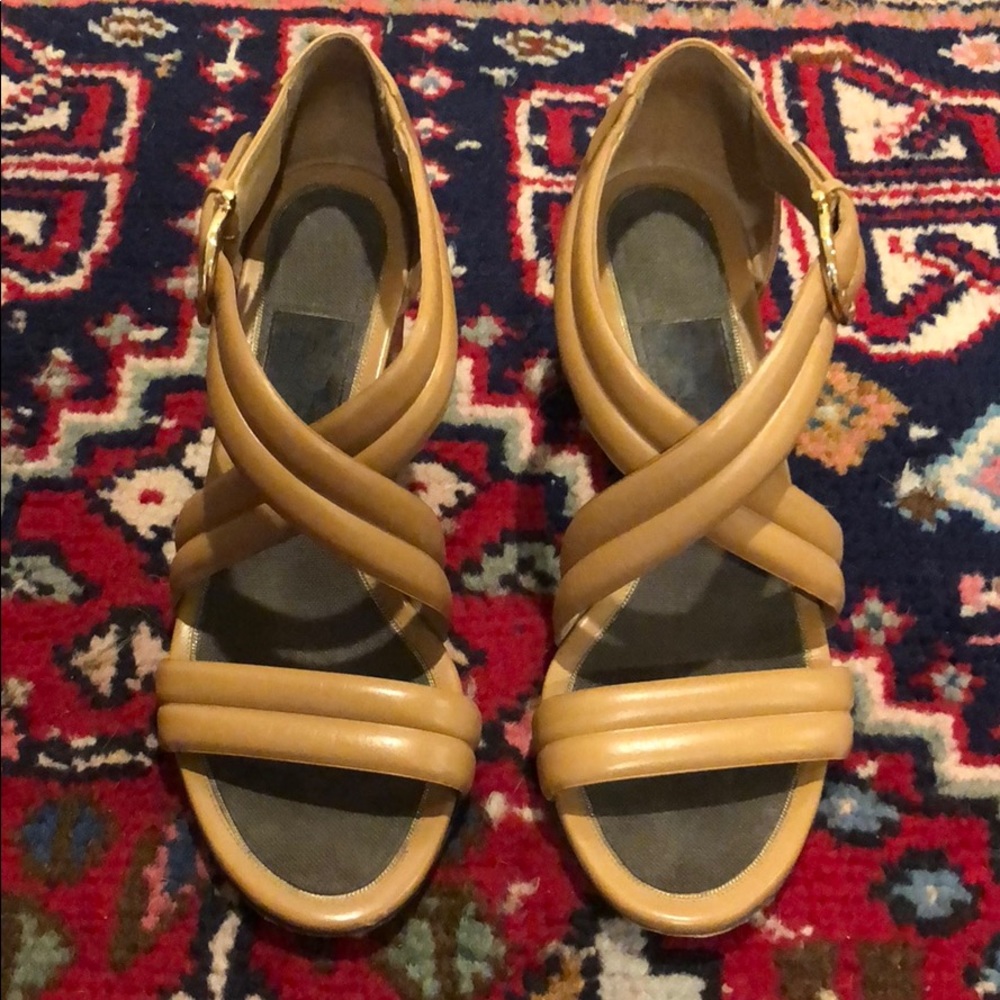 Tan Leather Ferragamo “Sienne” Sandal Size 7.5